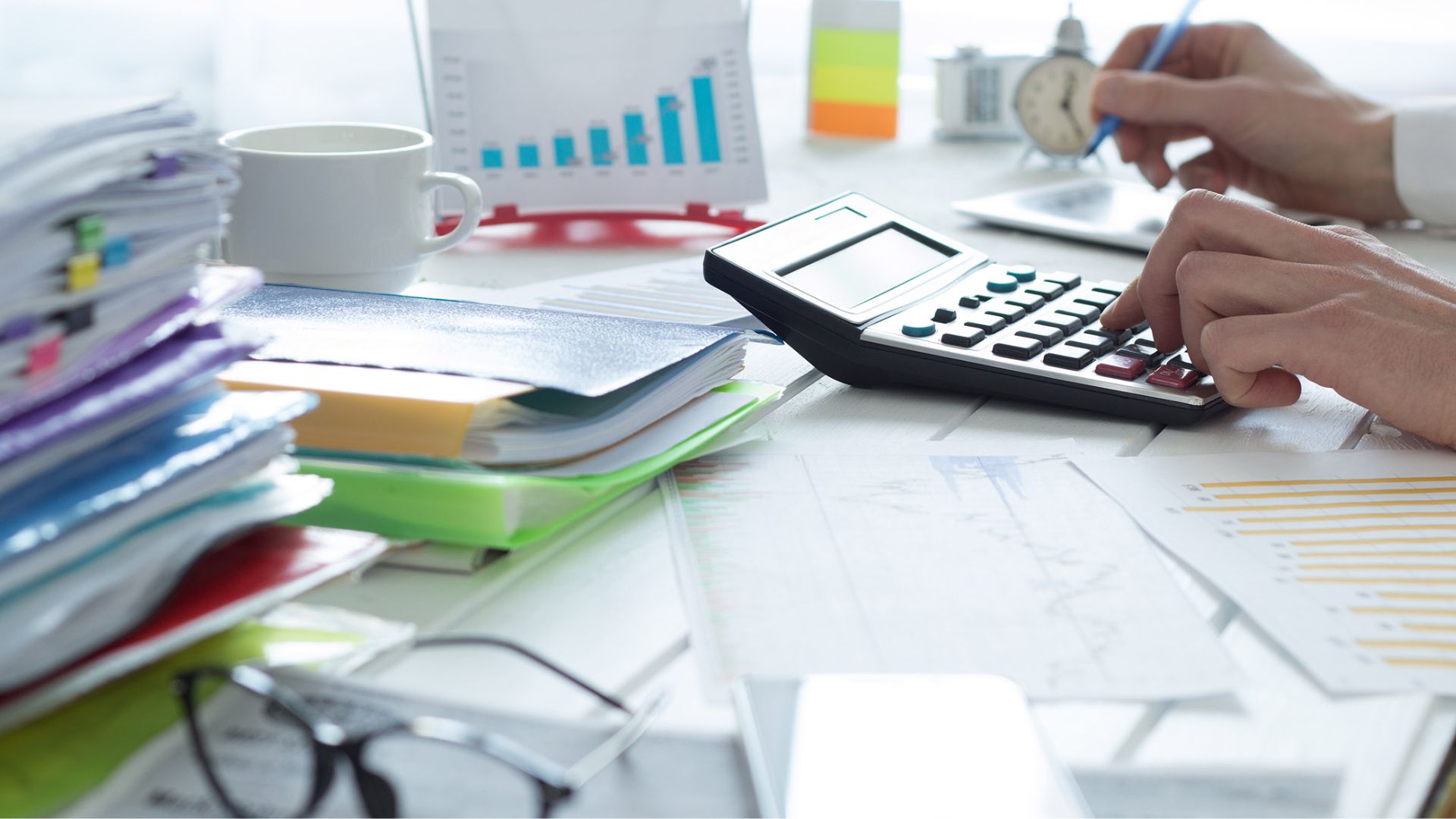 Advantages of Professional Bookkeeping Services 