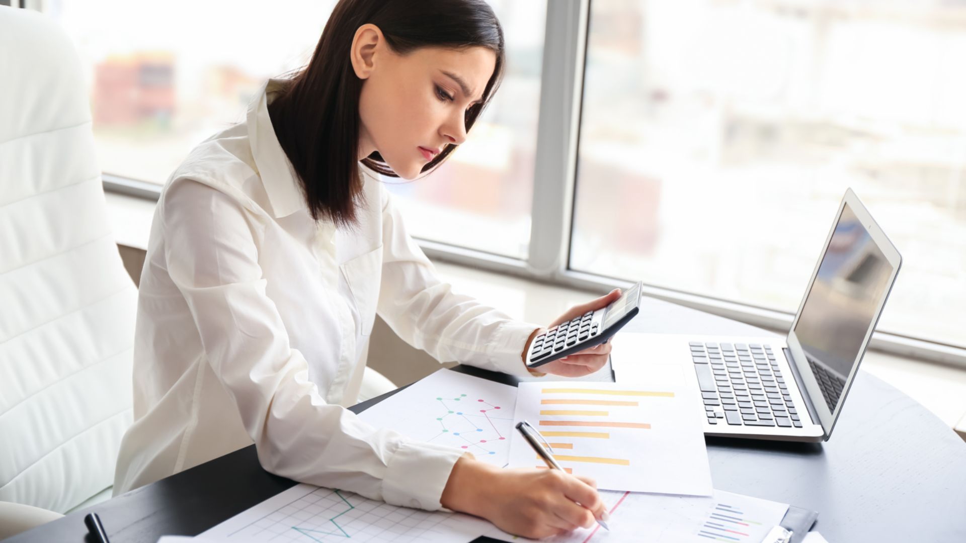 Advantages of Professional Bookkeeping Services
